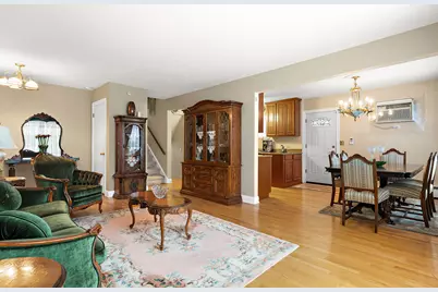 4211 W Devon Avenue, Chicago, IL 60646 - Photo 5