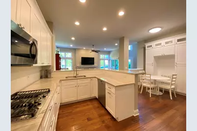 2428 Ridgewood Court, Aurora, IL 60502 - Photo 11