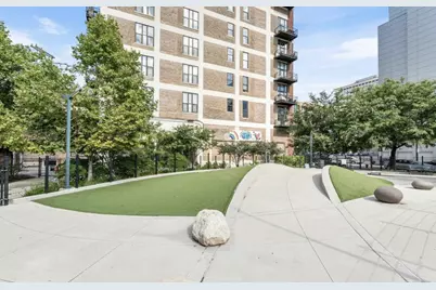 320 E 21st Street #410, Chicago, IL 60616 - Photo 13