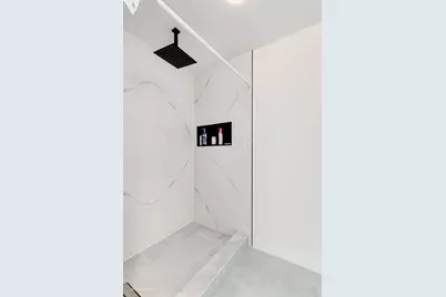 [Address not provided], Chicago, IL 60645 - Photo 17