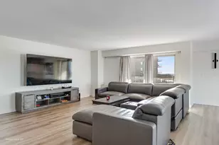 [Address not provided], Chicago, IL 60645 - Photo 5