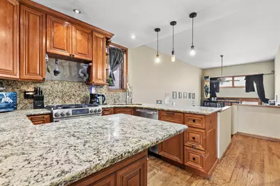 5113 W Strong Street, Chicago, IL 60630 - Photo 7