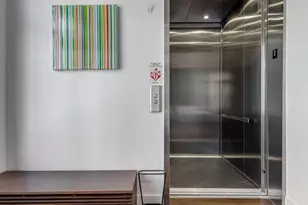 668 N Kingsbury St, Chicago, IL 60654 - Photo 3