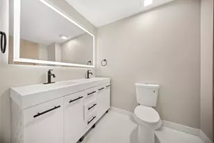 2237 W Polk St, Chicago, IL 60612 - Photo 13