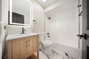 2237 W Polk St, Chicago, IL 60612 - Photo 17