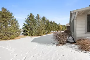 1755 Brock Cir, Sycamore, IL 60178 - Photo 5