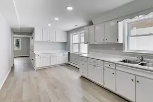 5822 W 79th St, Burbank, IL 60459 - Photo 9