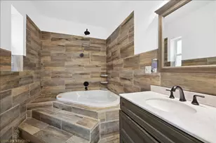 [Address not provided], Chicago, IL 60624 - Photo 11