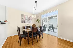 2874 Falling Waters Ln, Lindenhurst, IL 60046 - Photo 7