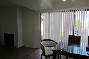 848 Oxford Pl, Wheeling, IL 60090 - Photo 5