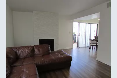 848 Oxford Place, Wheeling, IL 60090 - Photo 3