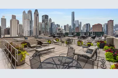111 W Maple Street #2210, Chicago, IL 60610 - Photo 15