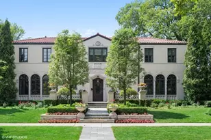 145 Oxford Rd, Kenilworth, IL 60043 - Photo 3