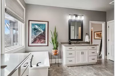 4865 Woody Creek Circle, Bettendorf, IA 52722 - Photo 19