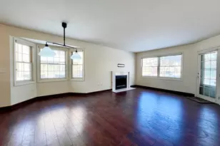 3127 N Daniels Ct, Arlington Heights, IL 60004 - Photo 5