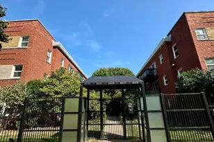 6433 N Damen Ave, Chicago, IL 60645 - Photo 1