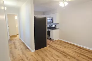 318 W Naperville Rd, Westmont, IL 60559 - Photo 9