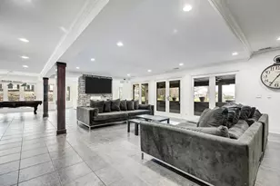 14 Ambriance Dr, Burr Ridge, IL 60527 - Photo 43