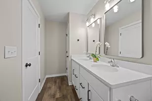 249 Hoffmann Dr, Buffalo Grove, IL 60089 - Photo 31