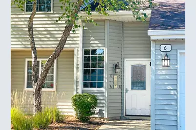 6 N Victoria Lane #D, Streamwood, IL 60107 - Photo 1