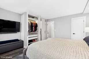 [Address not provided], Chicago, IL 60610 - Photo 9