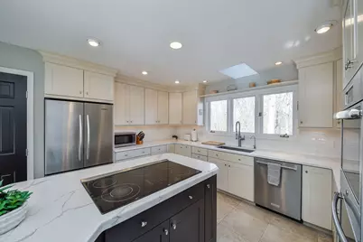 1907 Shoreline Drive, Saint Charles, IL 60174 - Photo 11