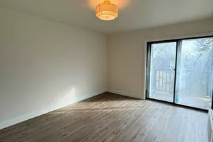 7441 Blackburn Ave, Downers Grove, IL 60516 - Photo 9