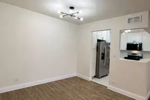 7441 Blackburn Ave, Downers Grove, IL 60516 - Photo 3