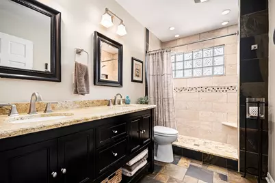 [Address not provided], Arlington Heights, IL 60004 - Photo 13