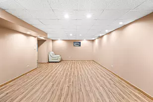 1130 N Thatcher Ln, Addison, IL 60101 - Photo 25