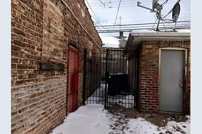 2654 N Laramie Avenue, Chicago, IL 60639 - Photo 17