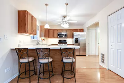 134 Heritage Court, Gurnee, IL 60031 - Photo 11