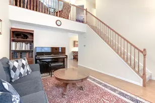 134 Heritage Ct, Gurnee, IL 60031 - Photo 3