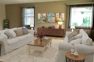 1807 Oakland Ave, Crest Hill, IL 60403 - Photo 5