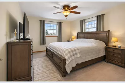 325 Hillandale Drive, Round Lake, IL 60073 - Photo 9