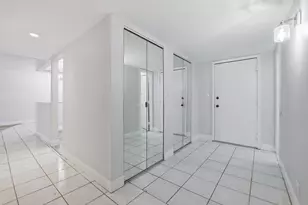 375 Plum Creek Dr, Wheeling, IL 60090 - Photo 11