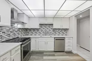 375 Plum Creek Dr, Wheeling, IL 60090 - Photo 19