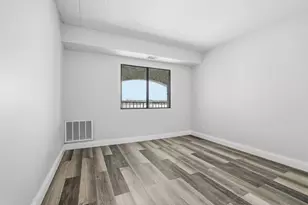 375 Plum Creek Dr, Wheeling, IL 60090 - Photo 15