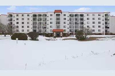 375 Plum Creek Drive #501, Wheeling, IL 60090 - Photo 1