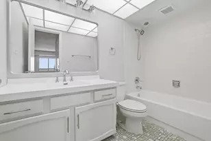 375 Plum Creek Dr, Wheeling, IL 60090 - Photo 13