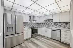 375 Plum Creek Dr, Wheeling, IL 60090 - Photo 23