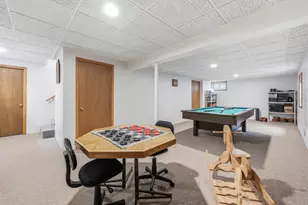 615 Newberry Dr, Elk Grove Village, IL 60007 - Photo 33