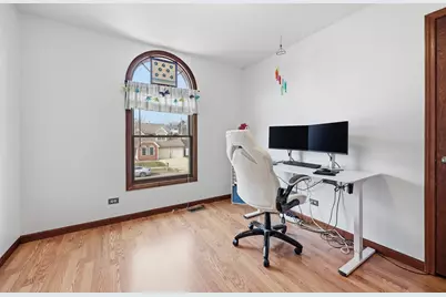 615 Newberry Drive, Elk Grove Village, IL 60007 - Photo 31