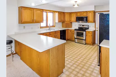 755 Loomis Drive, Rockton, IL 61072 - Photo 13