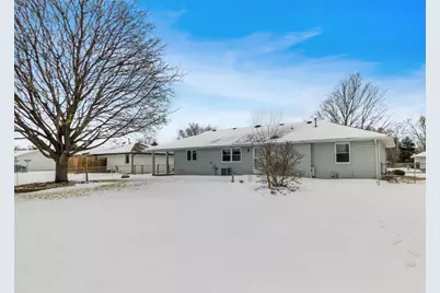 755 Loomis Drive, Rockton, IL 61072 - Photo 33