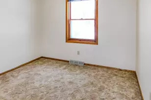 755 Loomis Dr, Rockton, IL 61072 - Photo 23