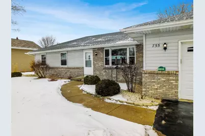 755 Loomis Drive, Rockton, IL 61072 - Photo 3
