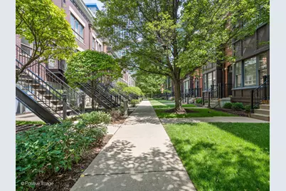 1354 S Indiana Parkway, Chicago, IL 60605 - Photo 3