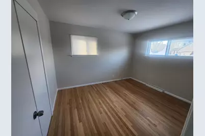 8235 W Summerdale Avenue, Chicago, IL 60656 - Photo 5