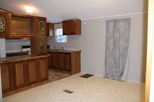 406 W Kirkwood St, Odin, IL 62870 - Photo 9